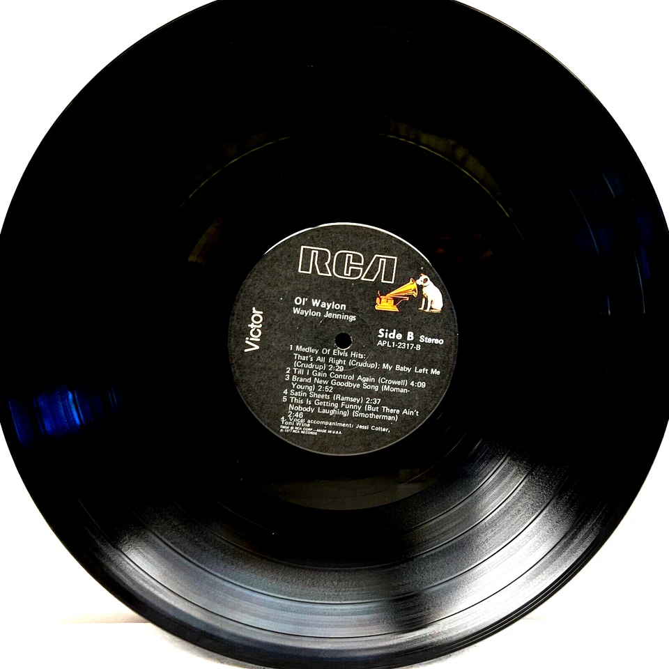 Waylon Jennings 'Ol Waylon 1977 Vinyl RCA Victor Records - Image 3 of 4