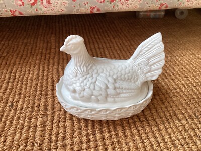 Portmeirion Keramik Huhn Henne auf Nest weiß Satin Susan Williams-Ellis