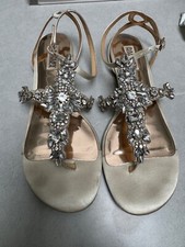 BADGLEY MISCHKA "Cara" Crystal Embellished Ivory Flat Sandal Rhinestone-SZ 9-EUC