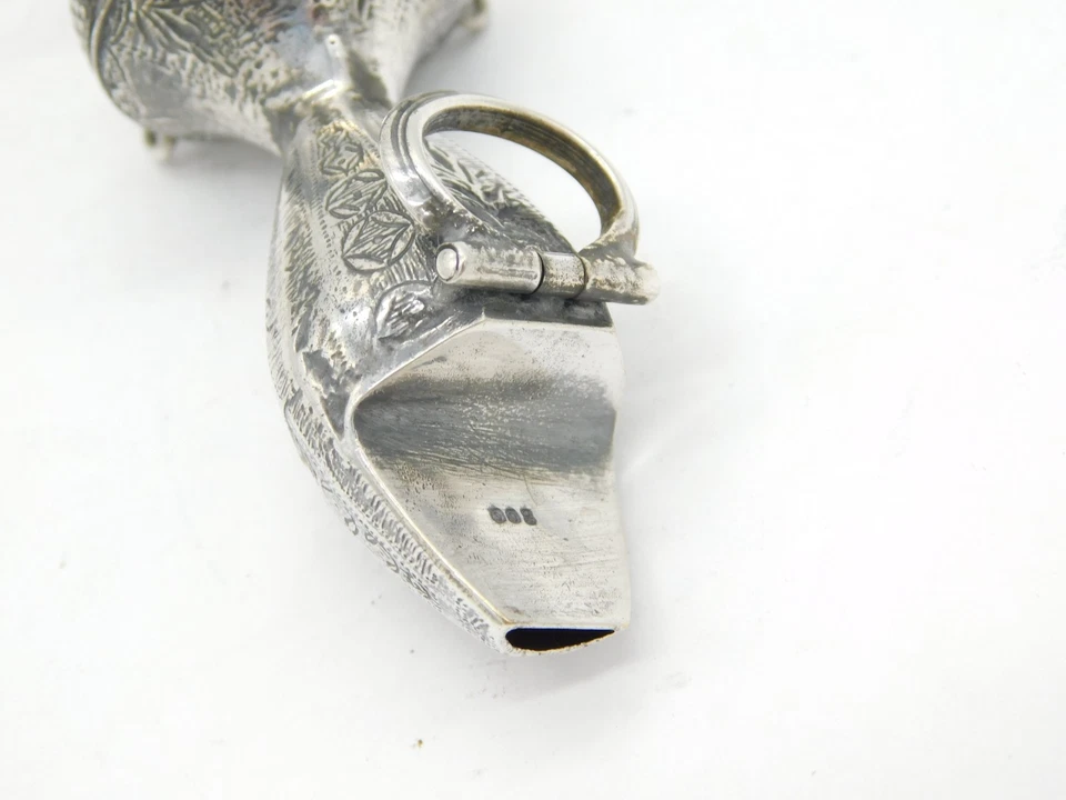 Sonajero y mordedor bebé antiguo siglo XIX .800 plata y coral rojo c1900 Foto 4 de 4