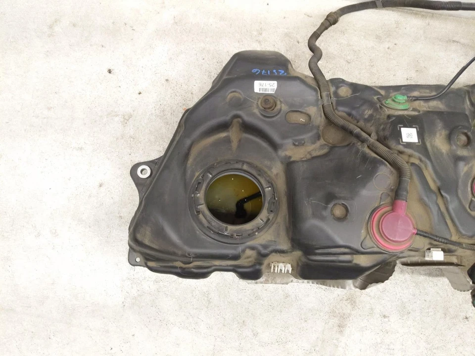 Lexus Rc350 2015-2021 tanque de combustible de gasolina con cuello de llenado 77001-30620 *3,5 L tracción trasera Foto 2 de 4