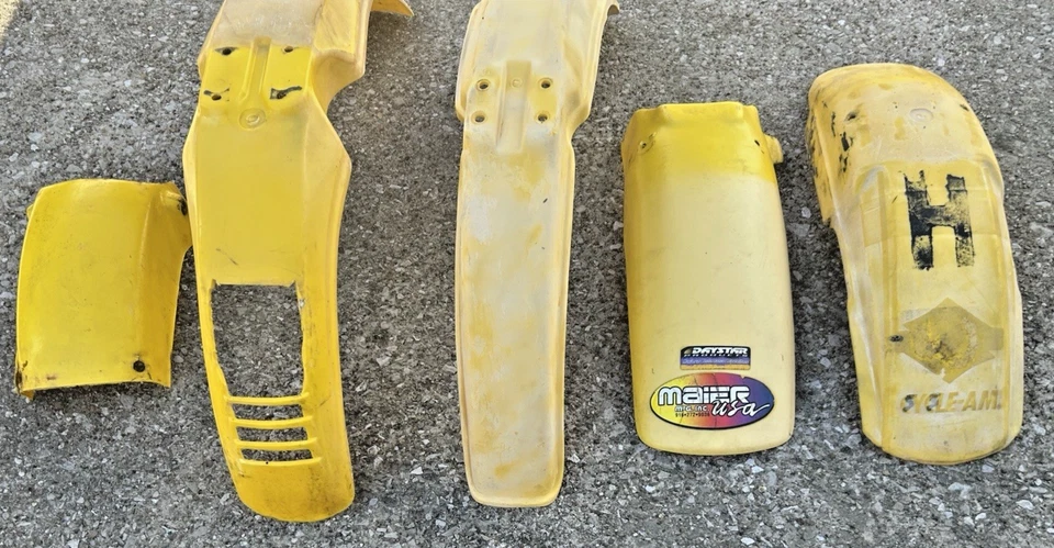 Guardabarros delantero y trasero SUZUKI RM125 1978 y 1984 PLÁSTICOS VER FOTOS 4 CONDICIONES Foto 2 de 4