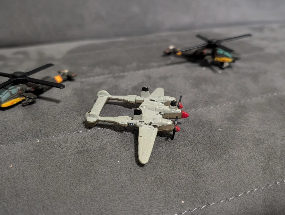 Micro Machines Military Lot W/ WWII Plane Bomber And 2 Apache Helicopters - Image 3 of 4