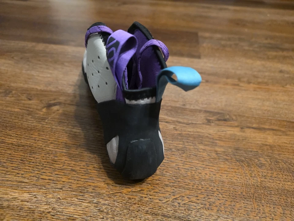 Size 9.5 adidas 5.10 Five Ten Grandstone Climbing Shoes Black Purple BC0866 Men - Image 4 of 4