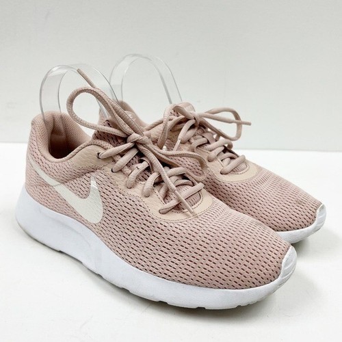 nike women's tanjun running shoes white