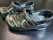 Womens Dansko Slip Resistant Slip On Clogs Size 36 5.5-6