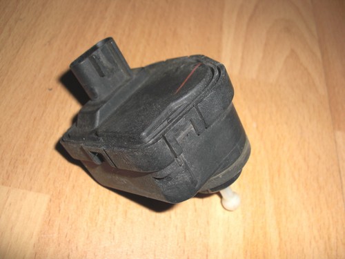 Stellmotor LWR Leuchtweitenregulierung Opel Vectra B für Scheinwerfer 0307852335