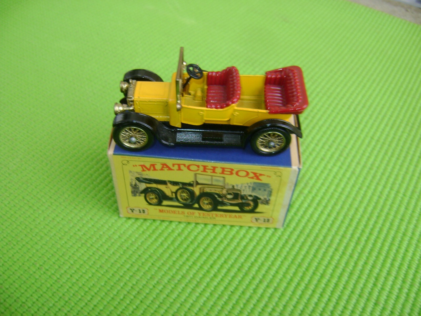Matchbox Yesteryear Y13, 1911 Daimler - Free Price Guide & Review