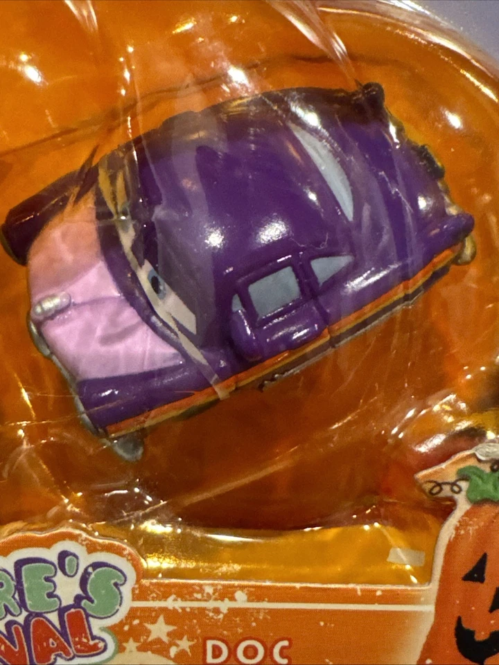 Disney Pixar Cars Mini Aventuras Festival de Fillmore Doc Hudson Coche Coche de Juguete Foto 3 de 4