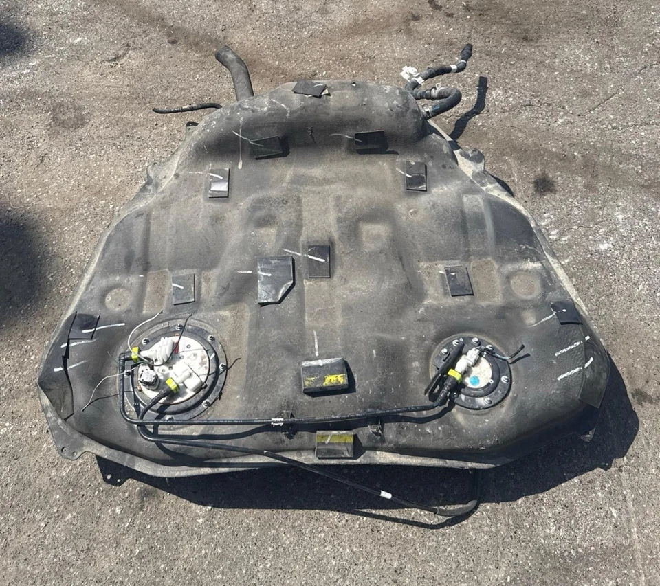 Conjunto de tanque de combustible Subaru Legacy Outback 2013-2014 tanque de gasolina OEM 42012AJ04B Foto 2 de 4