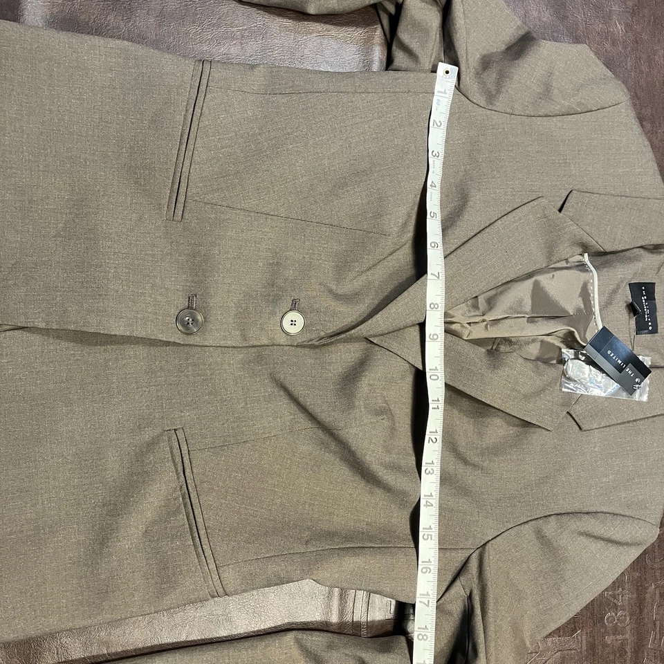Blazer relajado con solapa de muesca Haidyn color tostado talla 8 de The Limited Collection para mujer Foto 3 de 4