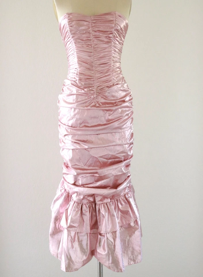 Vestido De Colección Rosa Metálico Gunne Sax Baile de graduación Jessica McClintock Años 80 Talla XS Sin tirantes Foto 2 de 4
