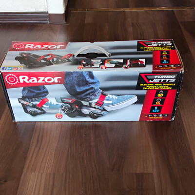 Razor Turbo Jetts elektrische Heel Wheels Fitness-Skates verstellbar schwarz/rot