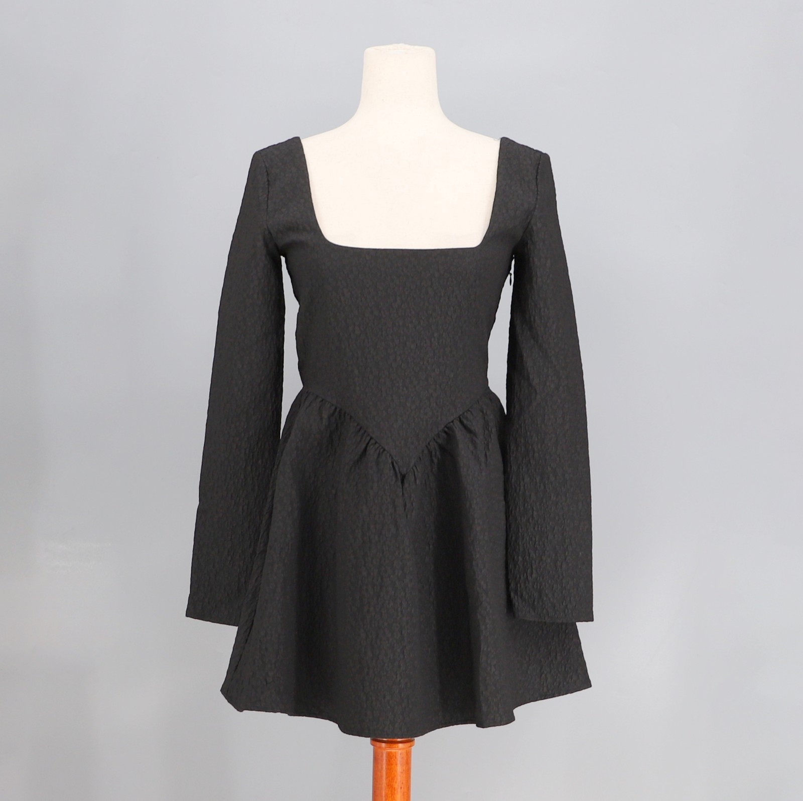 NWT ZARA Textured Volume Mini Dress in Black Squre Neck Size L