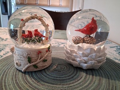 Set of 2 Cardinal Snow Globes, Glass Water-Filled, Round, Red White Clear