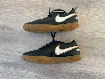 Nike Tiempox 36,5 Indoor Sneaker  Top in Schuß 1 x getragen