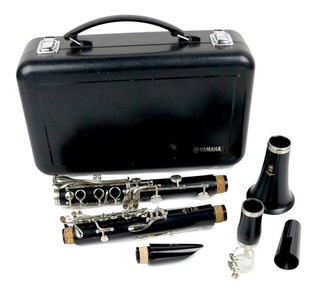 Clarinete Intermedio Estudiante Yamaha Modelo: YCL 255 SN: N87891 con Boquilla