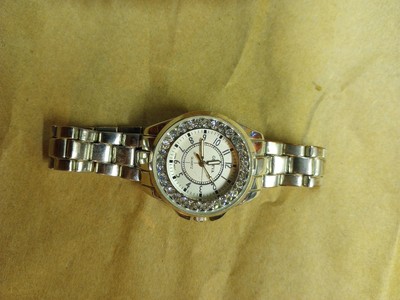 Working Geneva (7228) Stainless Steel Bling Watch - new battery 