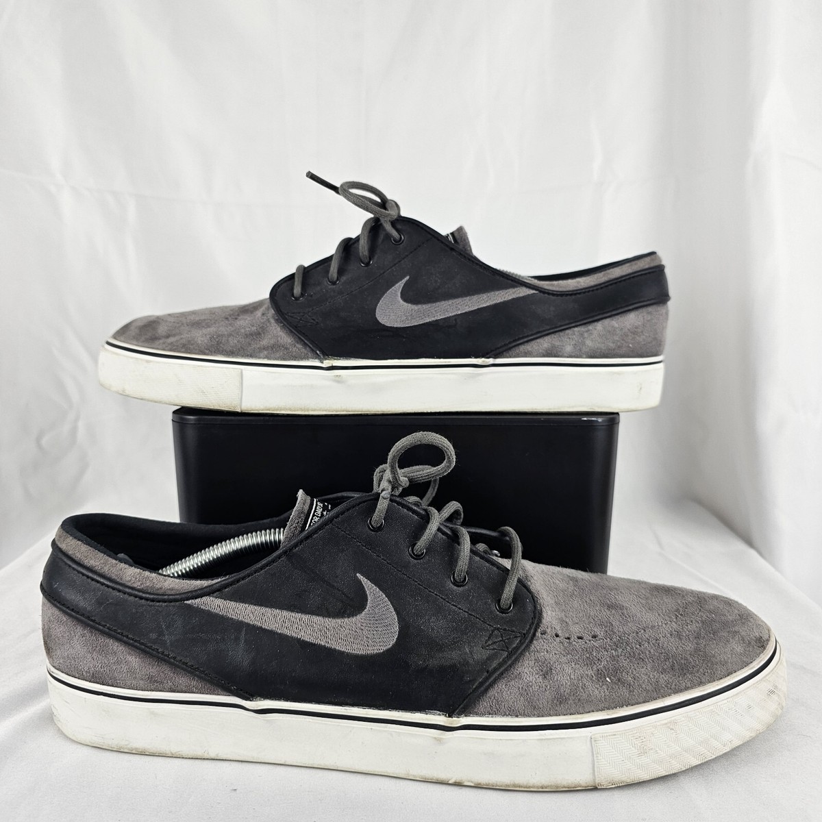 Nike SB Zoom Stefan Janoski Black/Midnight Fog Mens Size 13 Nike SB Zoom Stefan Janoski Black/Midnight Fog Mens Size 13