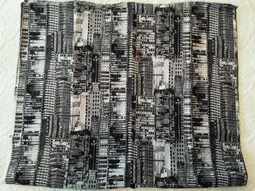 Springs Steele Noir Urban Sprawl Cotton Fabric Black Gray Cream City Print 42x36 - Picture 1 of 9