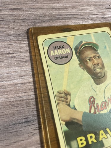 1969 Topps baseball card- #100 Hank Aaron in Good condition - Picture 7 of 8