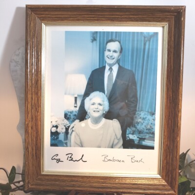 President George Bush and First Lady Barbara Bush Signed Picture