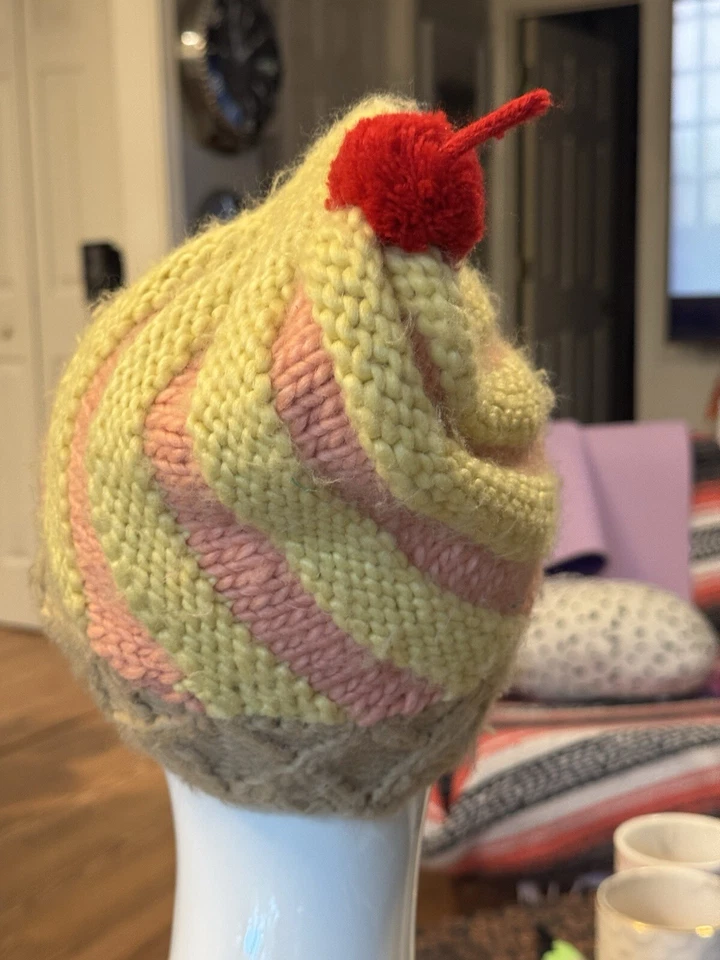 Neff Niñas Mujeres Cono de Helado Gorro Invierno Esquí Sombrero Uso Pesado Difuso Foto 4 de 4