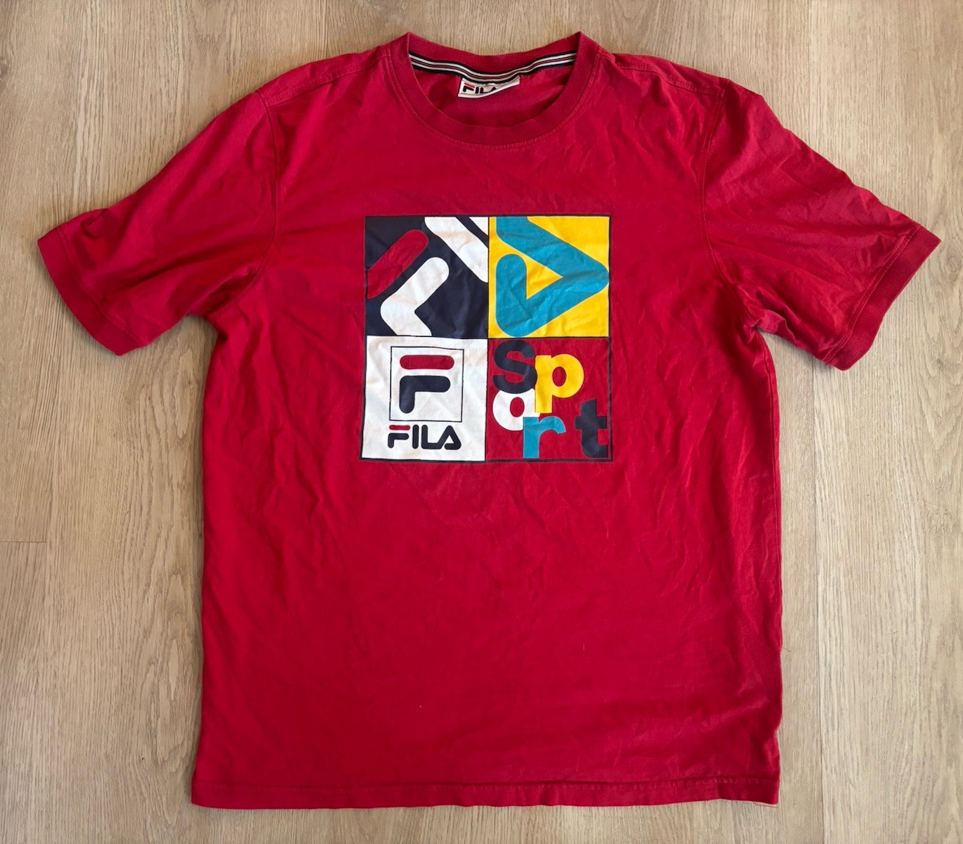 T shirt sportiva FILA vintage rossa uomo grande anni 90 Y2K maglietta grafica