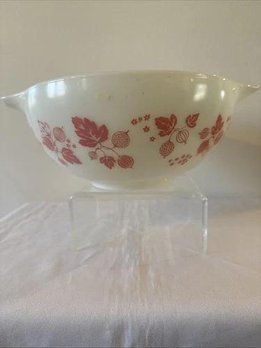 Vintage Pyrex White & Pink Gooseberry 443 Cinderella Bowl 2 1/2 Quart MCM