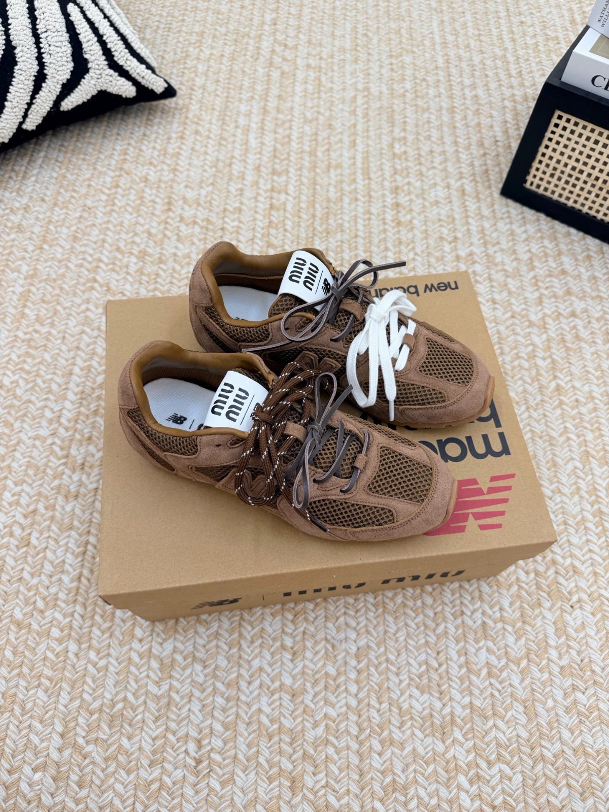NIB Miu Miu x New Balance 530 Casual Women's Shoes US 8 | EU 39 image 2