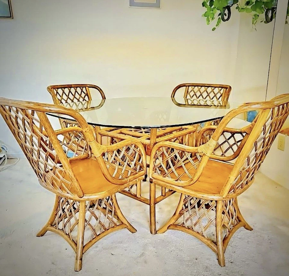 "Juego de comedor vintage de ratán de 5 piezas con mesa superior de vidrio y sillas giratorias - 48"" redondo" Foto 3 de 4