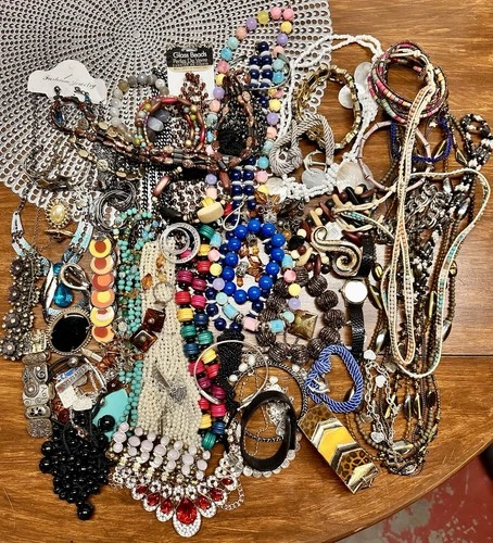 3+LBS Costume Jewelry Vintage to Modern Mixed Lot Bracelets Necklaces Earrings