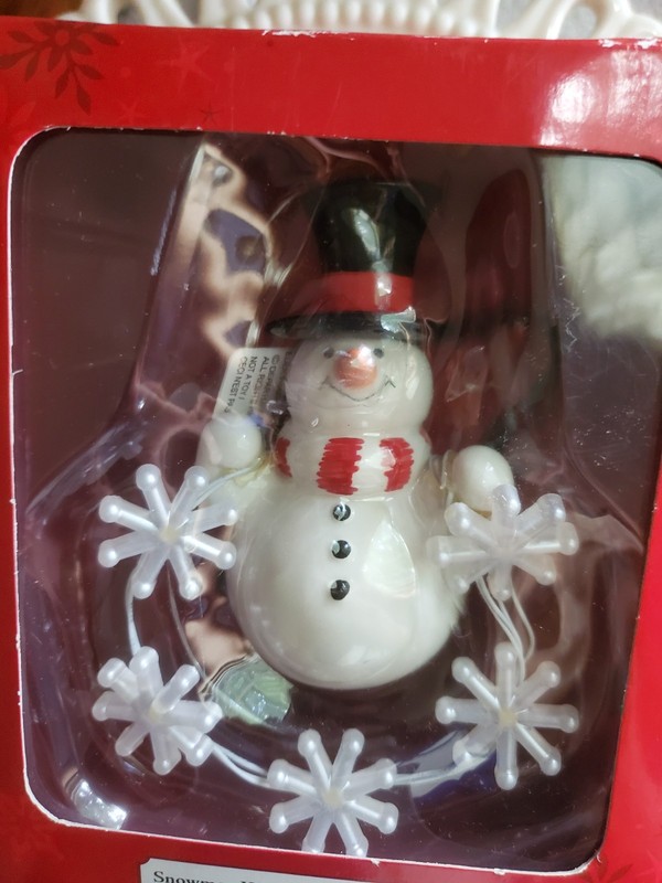 NIB retired Dept 56 Snowman Snow Chaser Light Christmas Ornament snowflakes FUN!