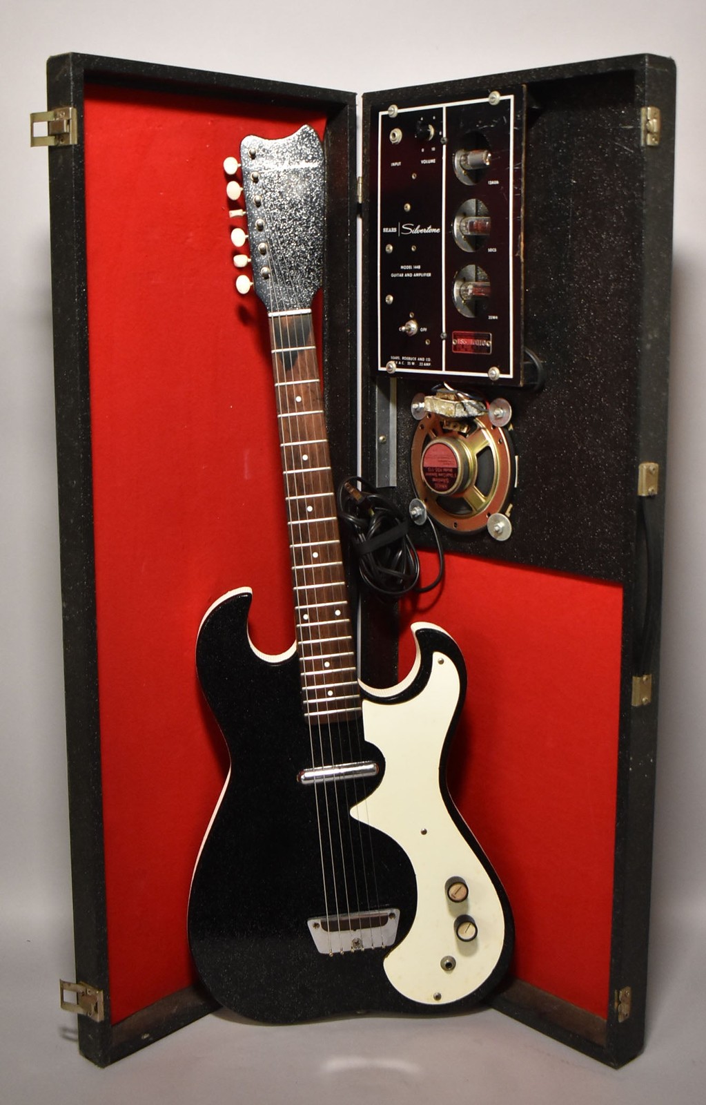 1963 Silvertone Model 1448 Electric Guitar w / Original Case Amp