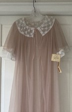 Vintage Val Mode Peignoir Robe Lace Trim Full Sleeve Size S NOS