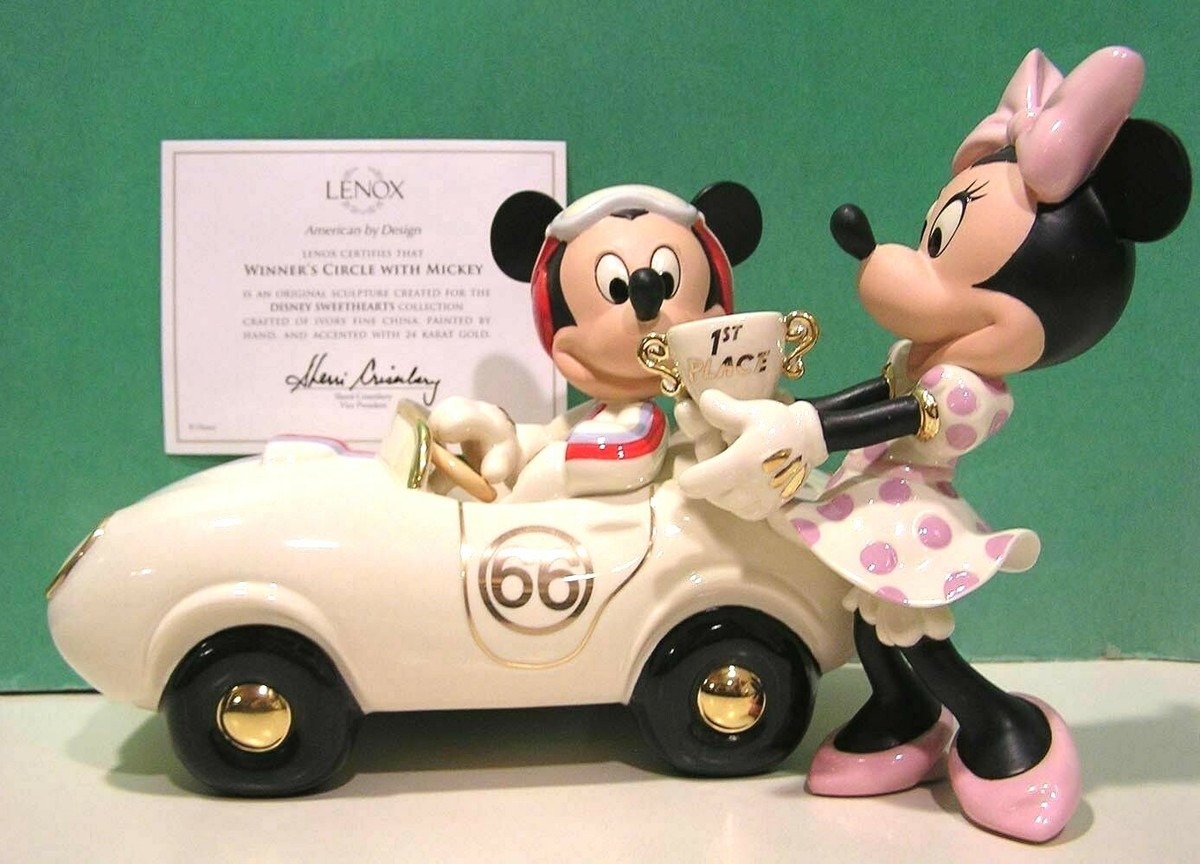 置物 LENOX Winner's Circle With Mickey 812831 LENOX Disney MICKEY MINNIE'S WINNER'S CIRCLE RACE CAR sculpture