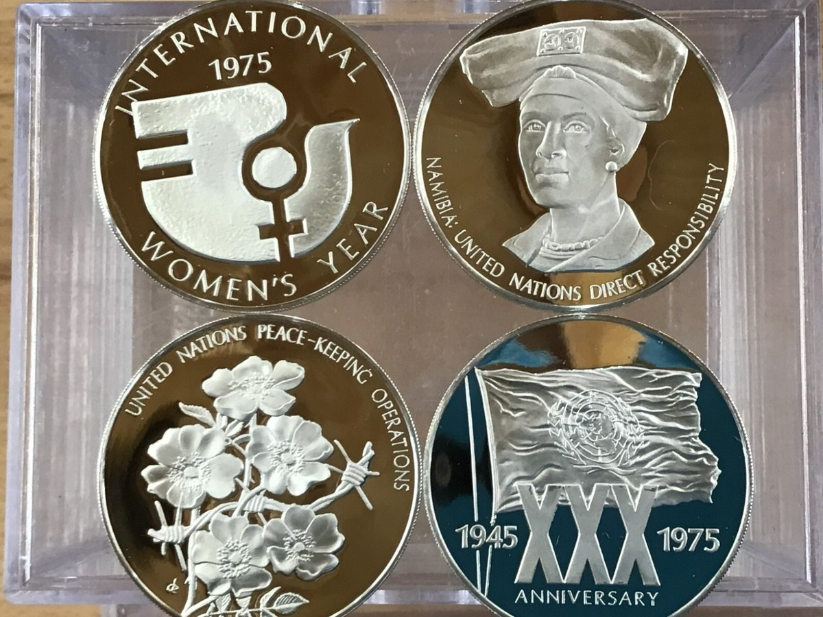1975 Franklin Mint United Nations Silver Commemorative Medals lot