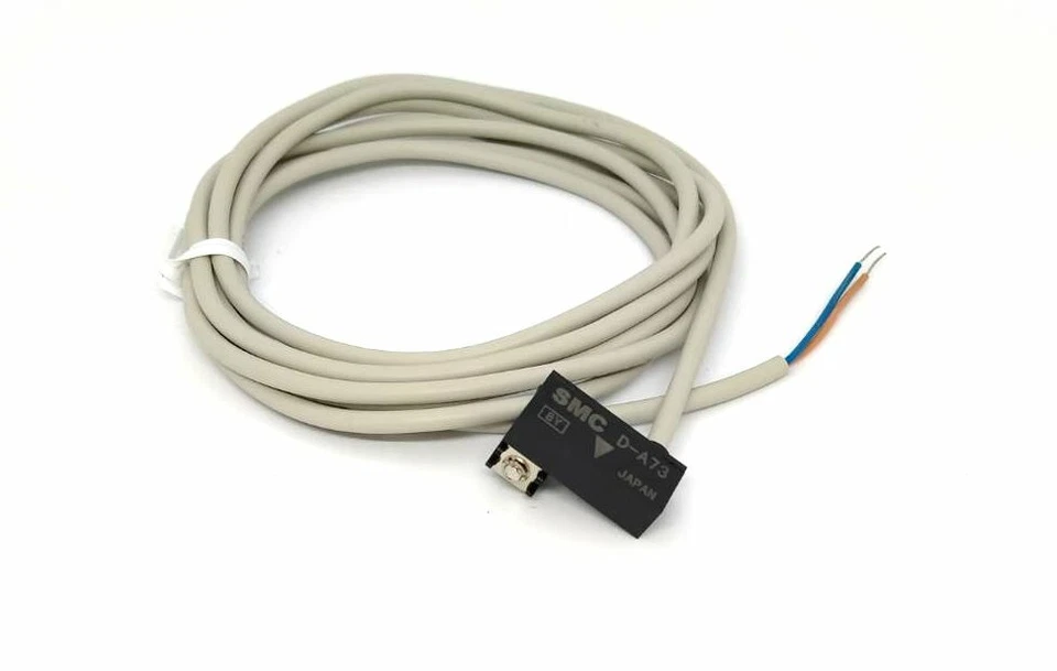 SMC D-A73 Magnetischer Luftpneumatischer Zylinder Magnetschilfschalter Sensor DC AC 5V, UK