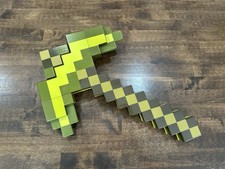 Minecraft 2 in 1 Transforming Gold Sword Pick Axe 2014 Mattel Golden Pickaxe