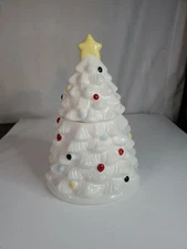 WINTER WONDER LANE WHITE CERAMIC CHRISTMAS TREE COOKIE JAR. Holiday Treats