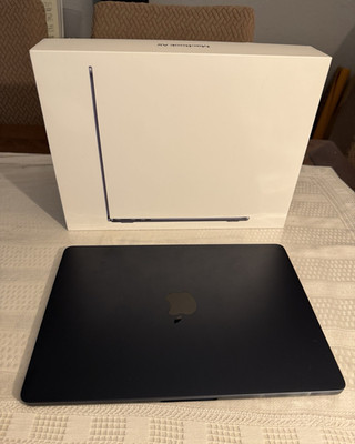 Apple MacBook Air 13'' Blau (2022) M2 16GB RAM 256GB SSD Notebook