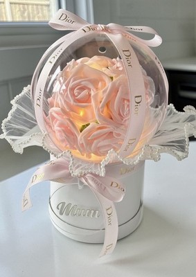 Geburtstagsgeschenk personalisiert Leuchtblumen Acrylkugel LED Hutschachtel Blumenstrauß