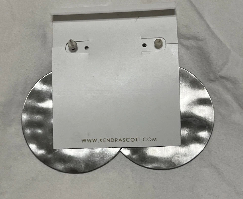 Pendientes KENDRA SCOTT “Diane” llamativos en plata, 2 pulgadas Foto 4 de 4