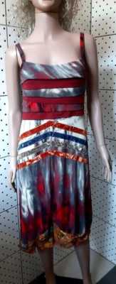 Vintage SAVE THE QUEEN Kleid Kunst Grafik Bunt Chinesisch Mosaik Ärmellos Gr.M