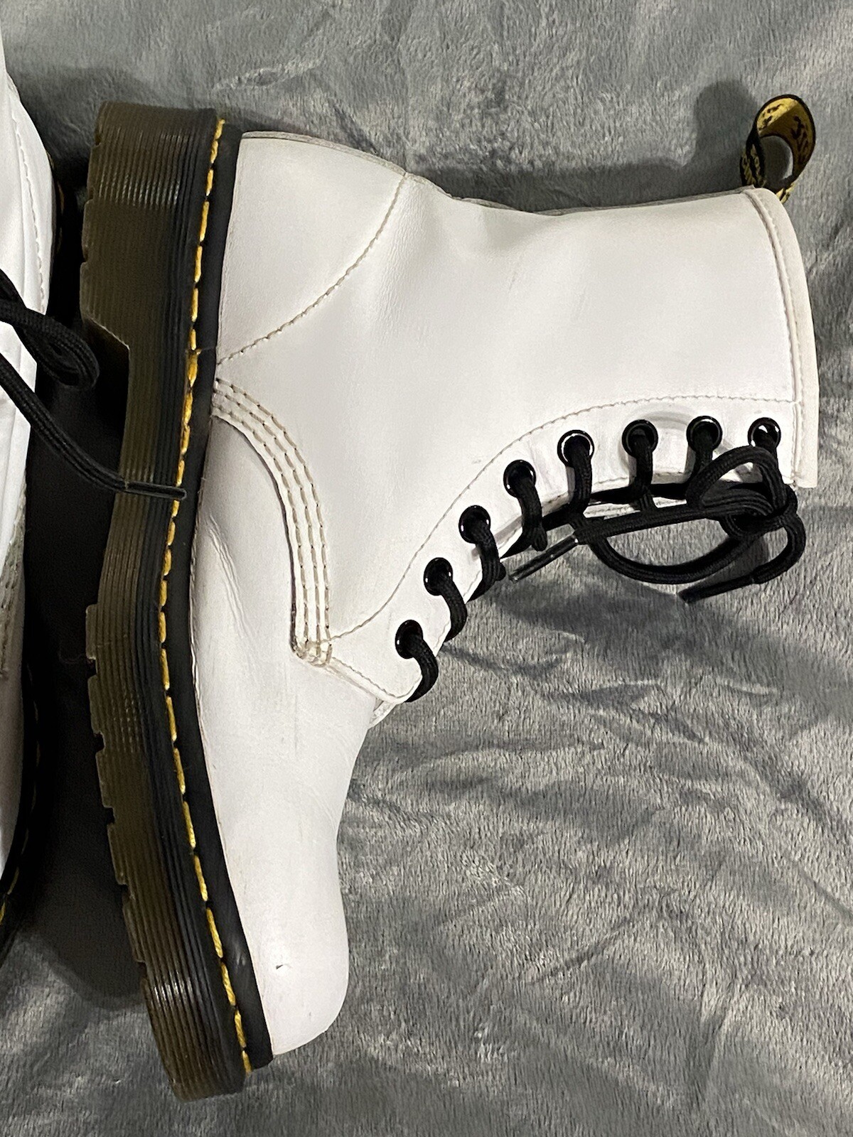 Dr Doc Martens 1460 W Boots Women Size 7 White Leather Lace Up thumbnail 9
