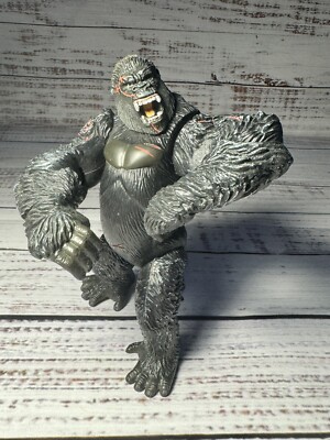 King Kong Battle Damage Action Figure Toy ~ 2005 Universal Studios ~ Playmates