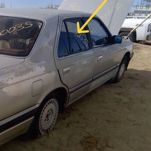 Mazda 929, 4 puertas: 1988, 1989, 1990, 1991, puerta trasera derecha cristal, tintado Foto 2 de 4