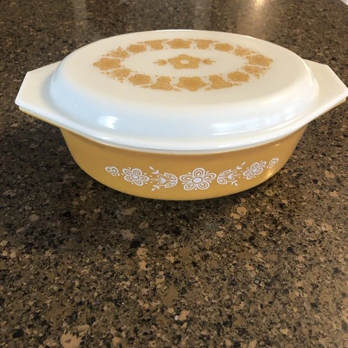 Vintage PYREX Butterfly Gold #045 Oval 2-1/2 Quart Casserole Dish with Lid