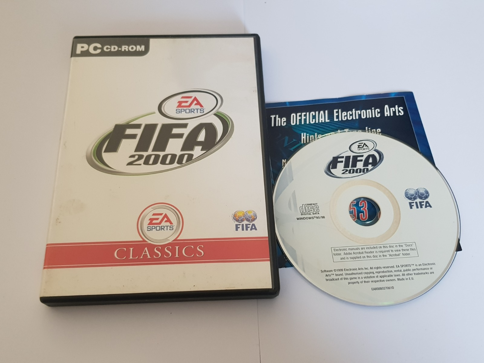 FIFA 2000 PC CD ROM Game Football Soccer EA Sports Classics Retro Classic