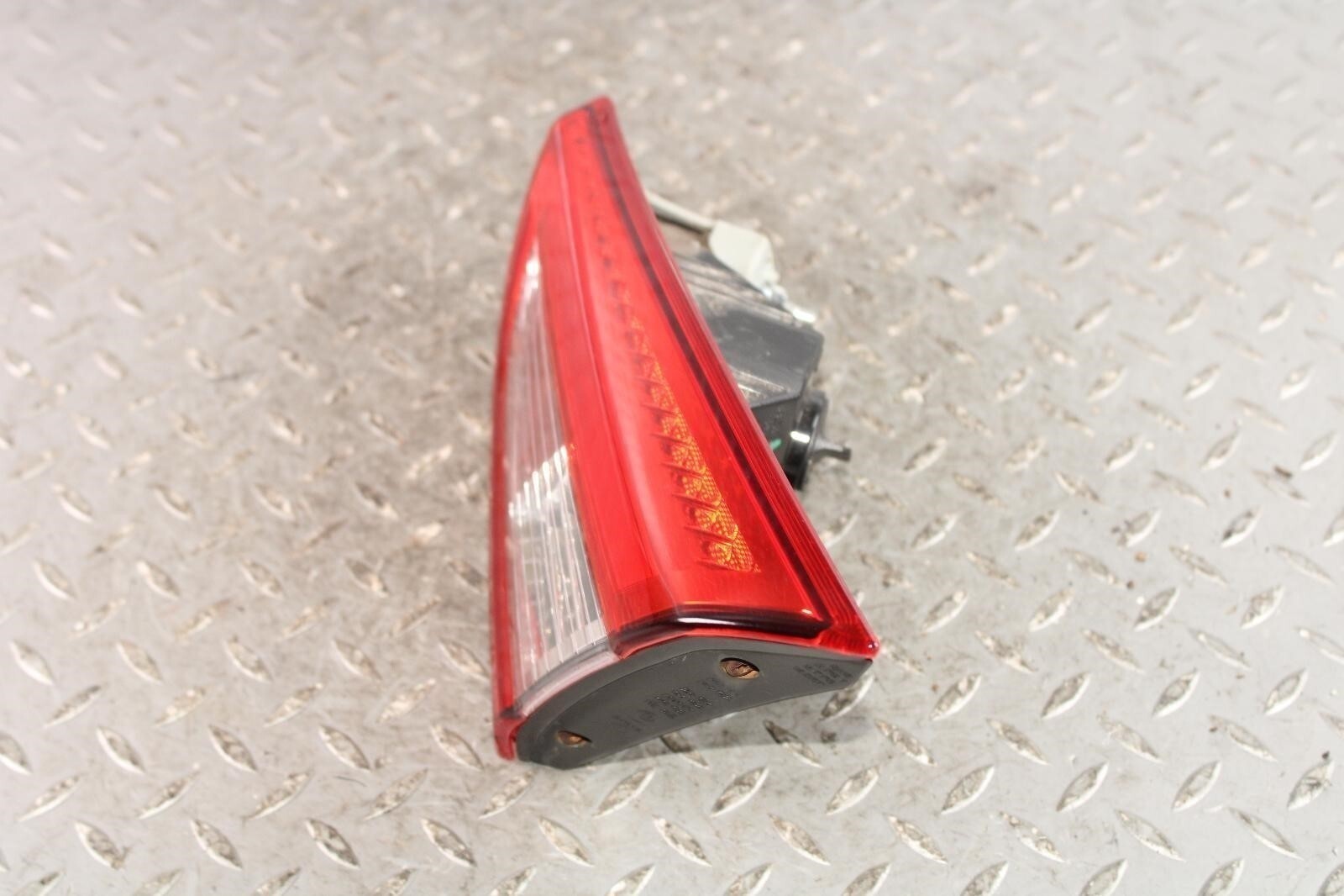14-19 Ghibli Trunk Decklid Passenger Right RH Taillight Tail Light Lamp Lens OE